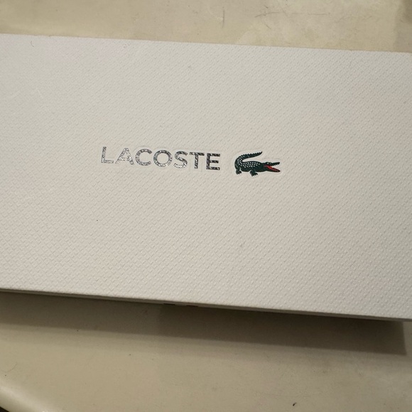 Lacoste authentic women’s wallet - Picture 7 of 8